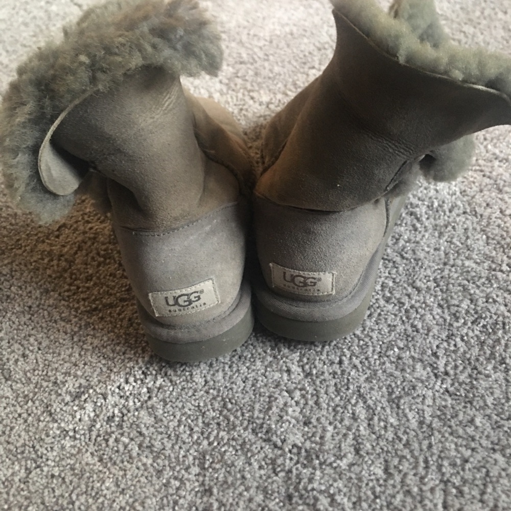 Ugg Bailey Button - image 1